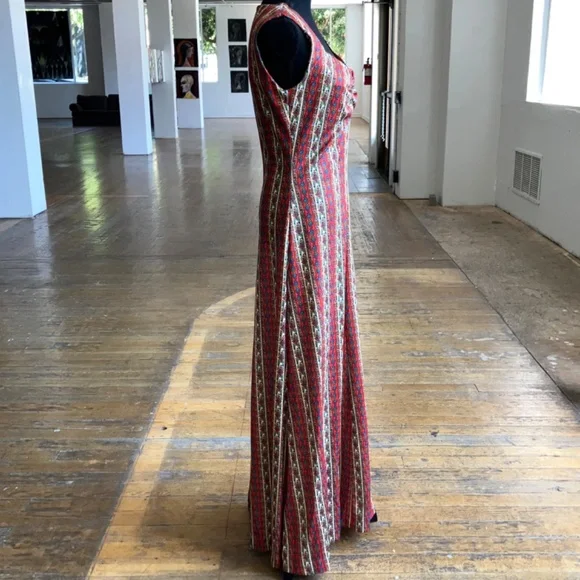 70s handcrafted polyester maxi dress - Picture 5 of 14